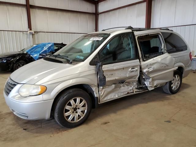 2005 Chrysler Town & Country Touring