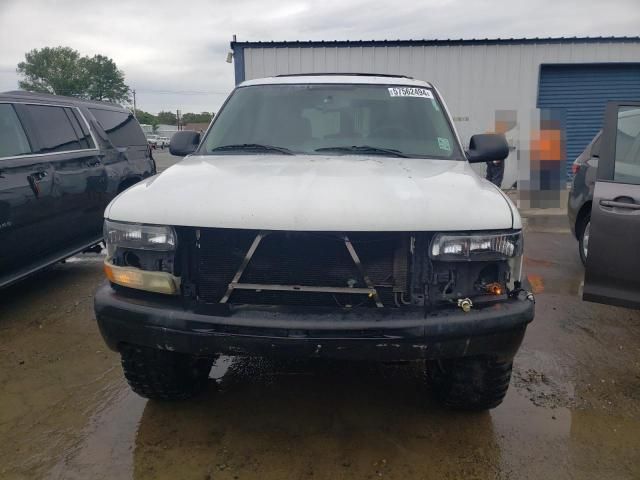 2004 Chevrolet Tahoe C1500