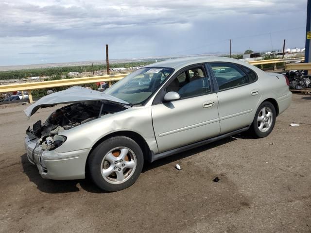 2004 Ford Taurus SE