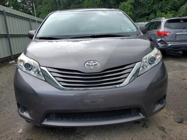 2016 Toyota Sienna LE