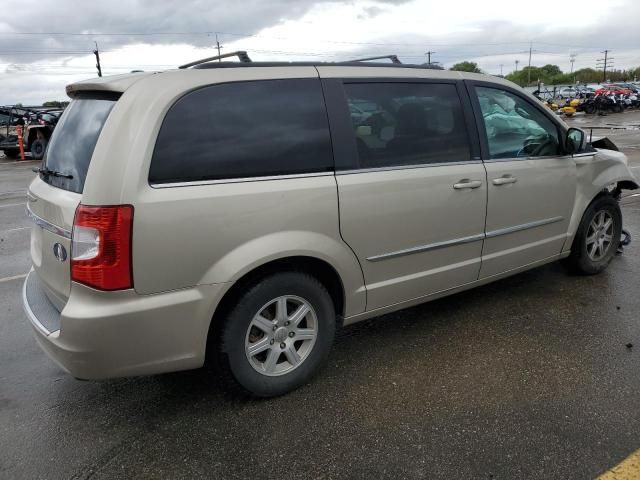 2013 Chrysler Town & Country Touring