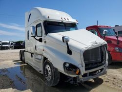 Salvage trucks for sale at Grand Prairie, TX auction: 2016 Freightliner Cascadia 125