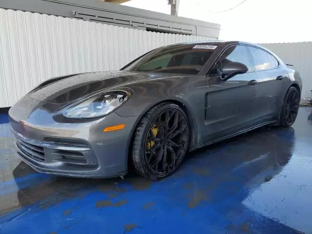 2017 Porsche Panamera 2