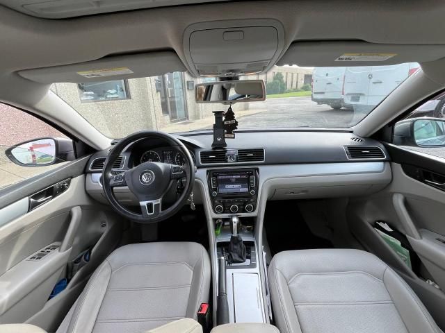 2012 Volkswagen Passat SE