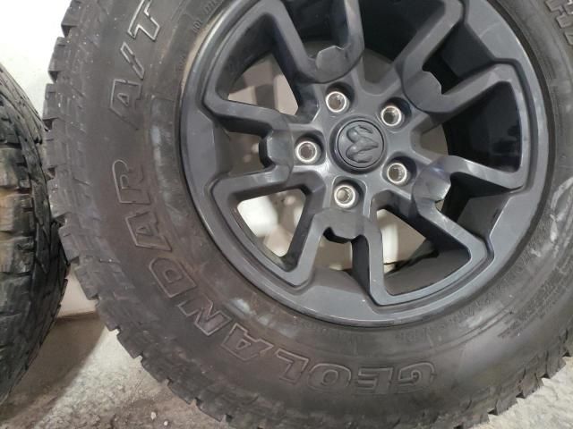 2000 Miscellaneous Equipment Misc WHEEL/TIRE