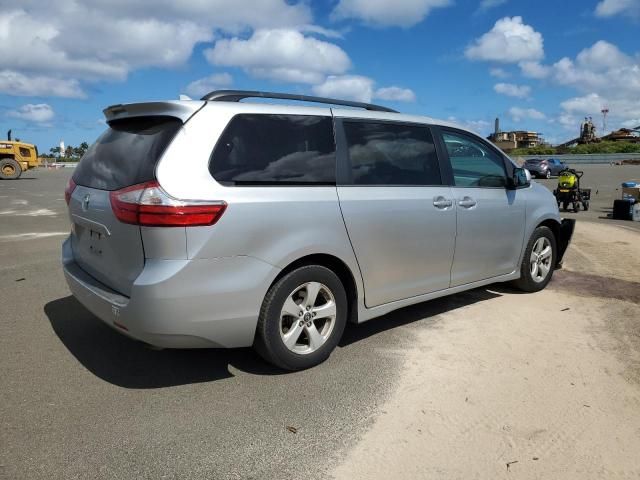 2019 Toyota Sienna LE