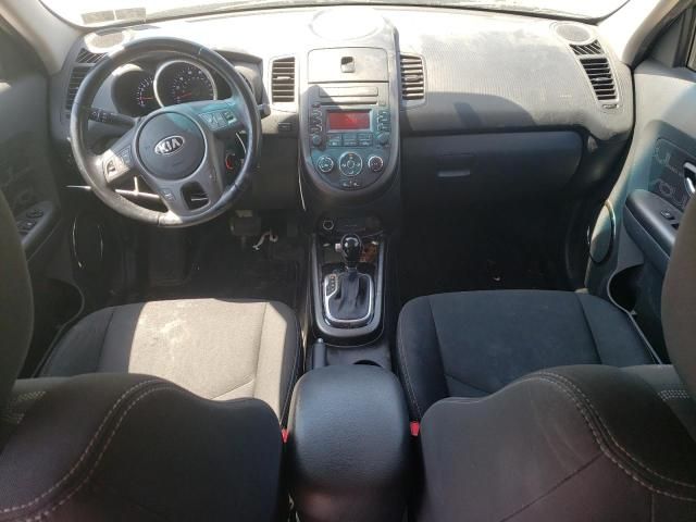 2013 KIA Soul +