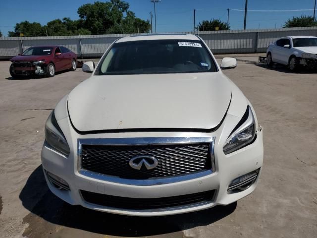 2016 Infiniti Q70 3.7