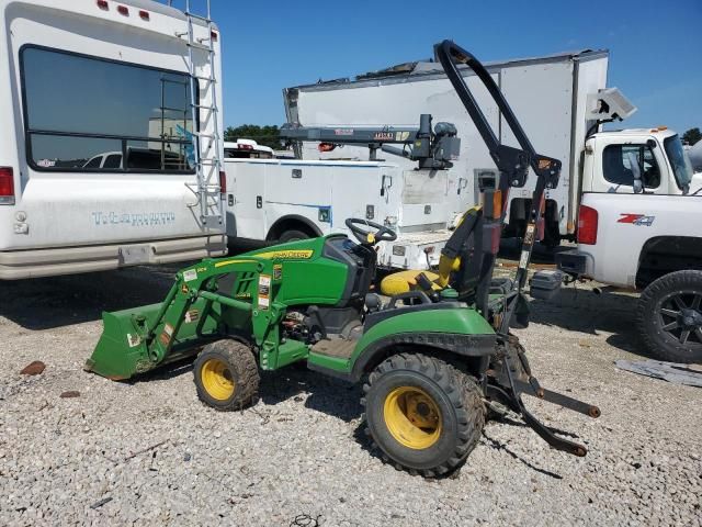 2021 John Deere 1025R