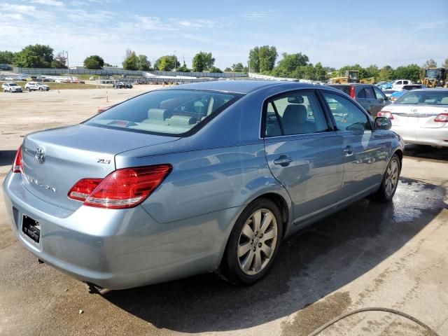 2005 Toyota Avalon XL