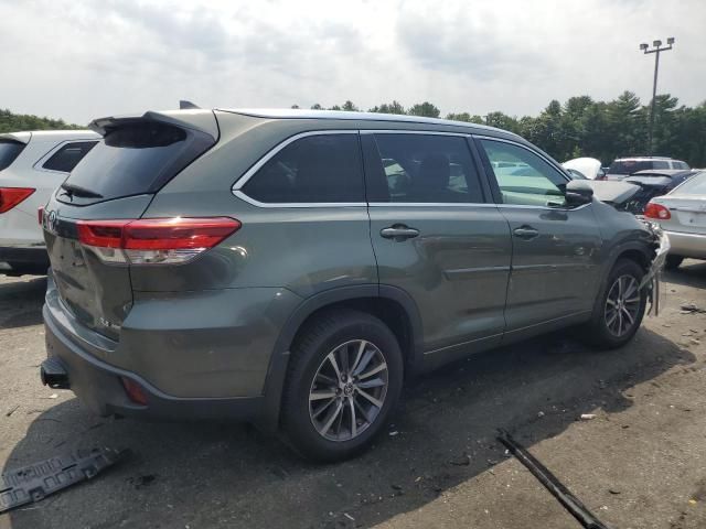 2017 Toyota Highlander SE