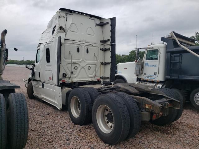 2018 Freightliner Cascadia 126