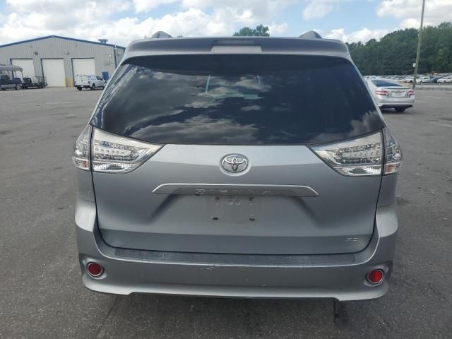 2011 Toyota Sienna Sport