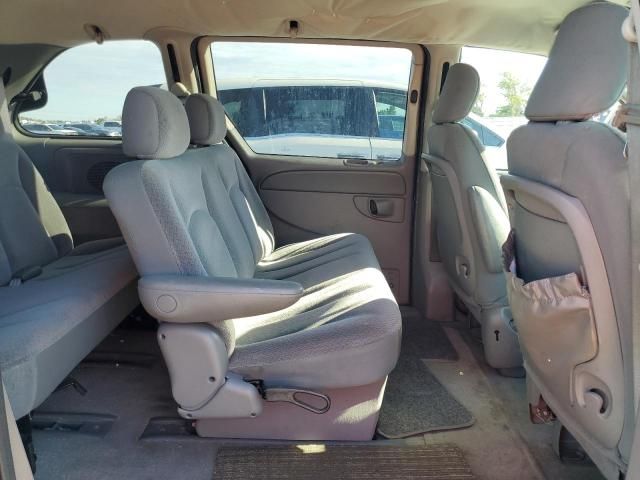 2005 Chrysler Town & Country