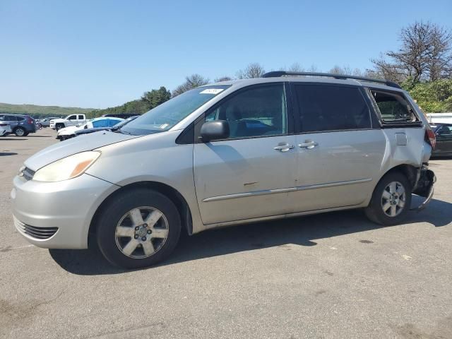 2004 Toyota Sienna CE