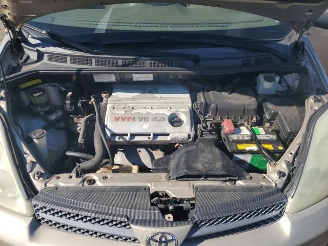 2004 Toyota Sienna CE