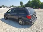 2005 Chrysler Town & Country LX