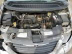 2005 Chrysler Town & Country