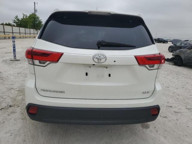 2019 Toyota Highlander SE