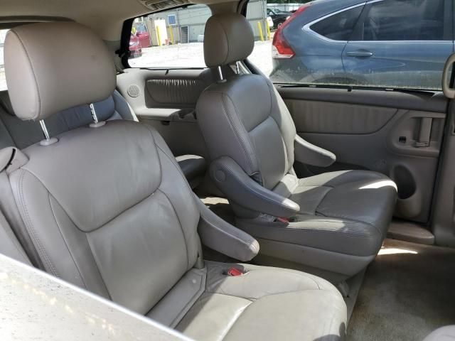 2005 Toyota Sienna XLE