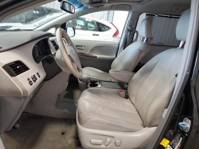 2013 Toyota Sienna XLE