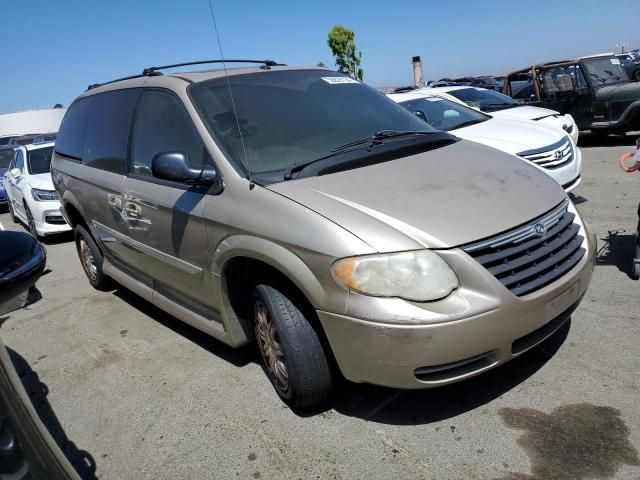 2006 Chrysler Town & Country Touring