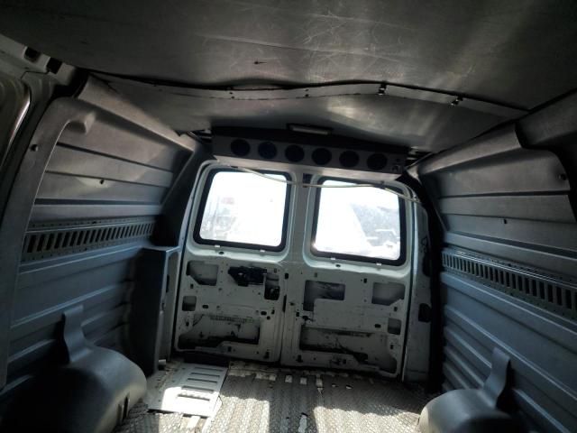 2003 Chevrolet Express G2500