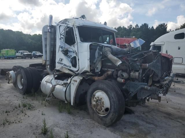 1995 Freightliner Conventional FLD120