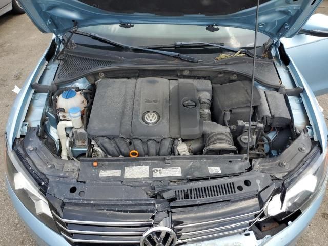 2012 Volkswagen Passat SE