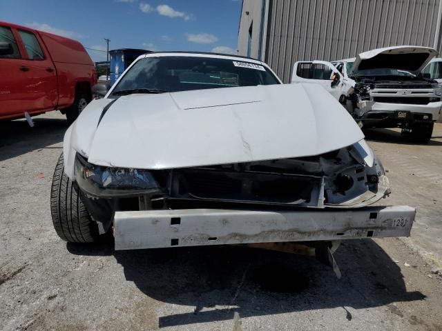 2004 Ford Mustang