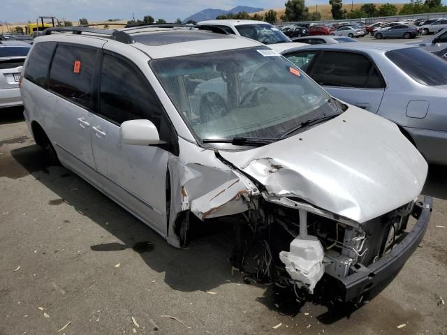 2004 Toyota Sienna XLE