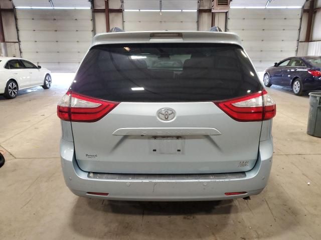 2015 Toyota Sienna XLE