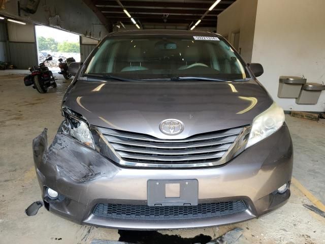 2011 Toyota Sienna XLE