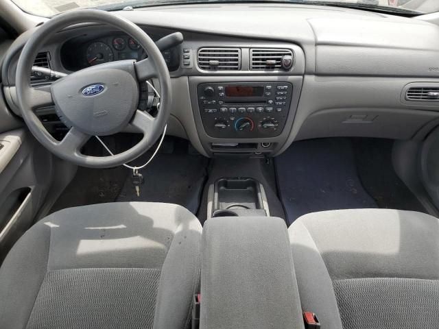 2004 Ford Taurus SE