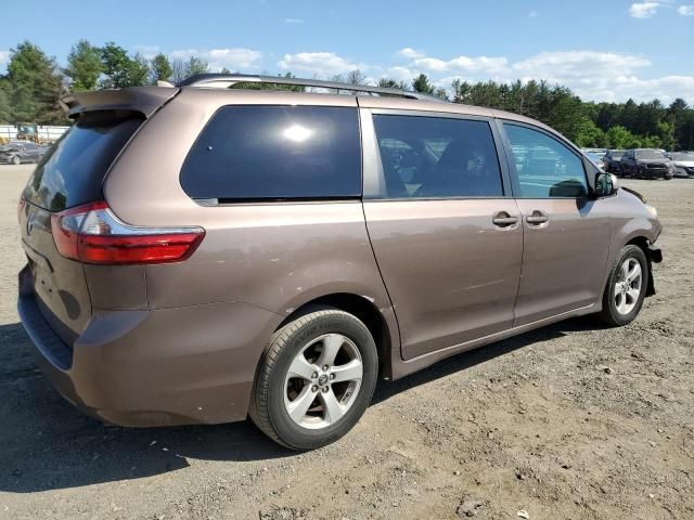 2020 Toyota Sienna LE