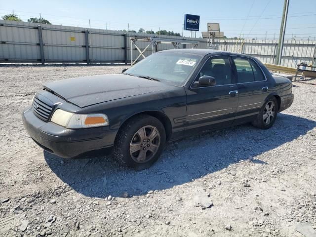 2003 Ford Crown Victoria LX