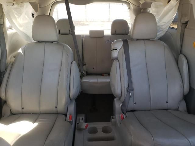 2013 Toyota Sienna XLE