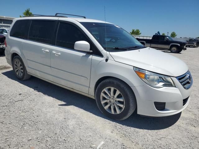 2013 Volkswagen Routan SE