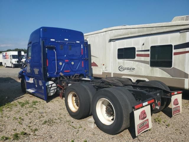 2015 Freightliner Cascadia 113