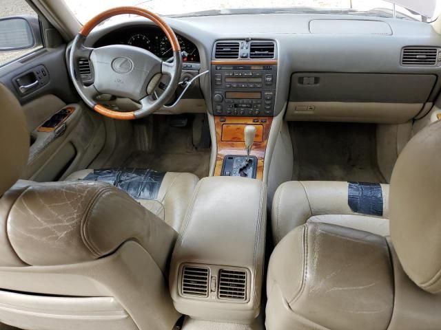 1999 Lexus LS 400