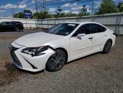 Lexus Vehiculos salvage en venta: 2022 Lexus ES 300H Base