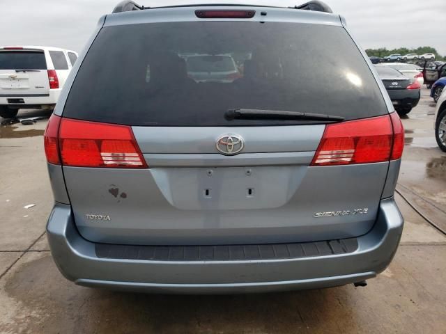 2004 Toyota Sienna XLE