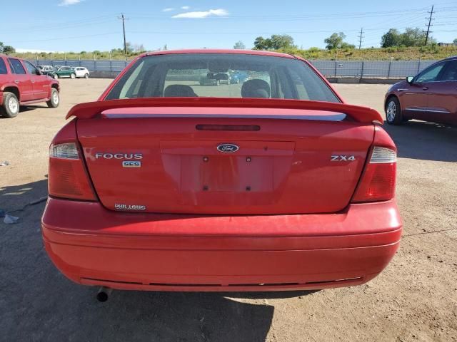 2005 Ford Focus ZX4