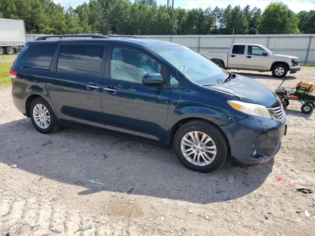 2011 Toyota Sienna XLE