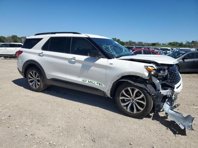 2022 Ford Explorer ST-Line