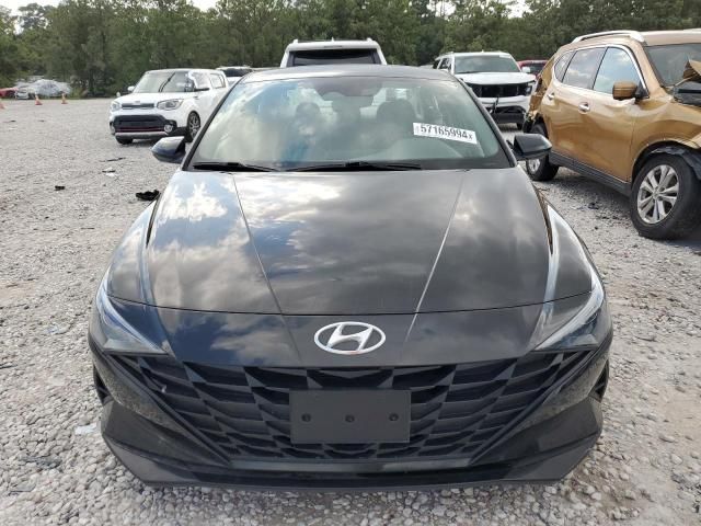 2021 Hyundai Elantra SE