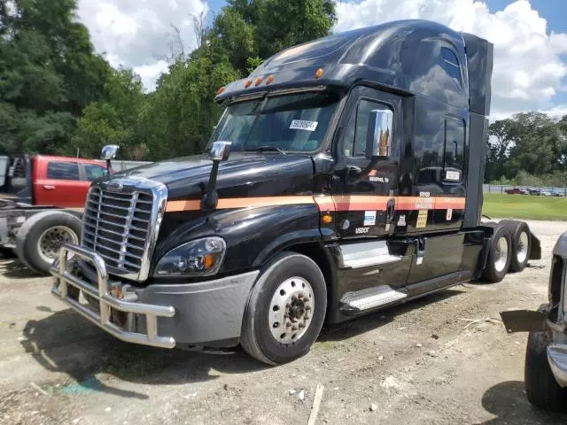 2015 Freightliner Cascadia 125