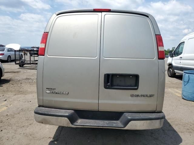 2004 Chevrolet Express G2500