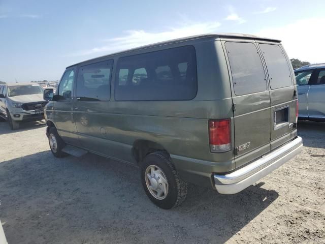 2004 Ford Econoline E350 Super Duty Wagon