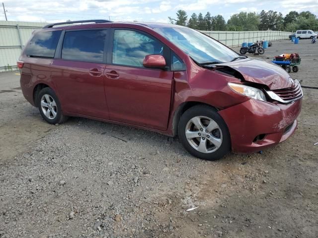 2017 Toyota Sienna LE